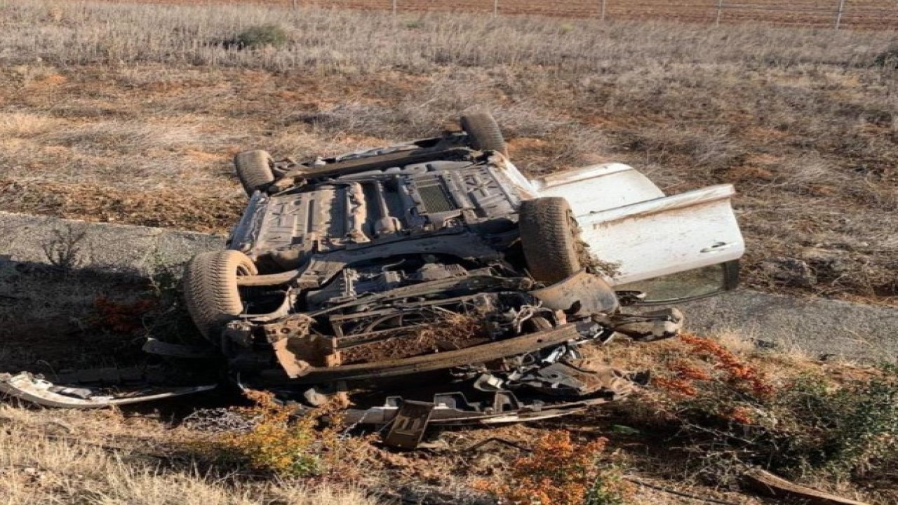 Ankara-Niğde Otoyolu Kulu Gişeleri yakınında takla atan araçta 4 kişi yaralandı