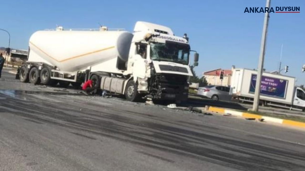 Ankara'da TIR ile belediye otobüsü çarptı, 2 kişi yaralandı!