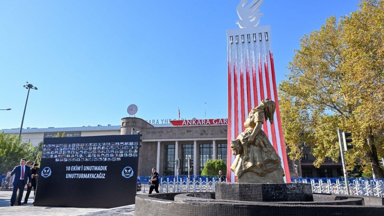 Ankara'da 9 yıl önce gerçekleşen gar saldırısına ithafen anıt açıldı