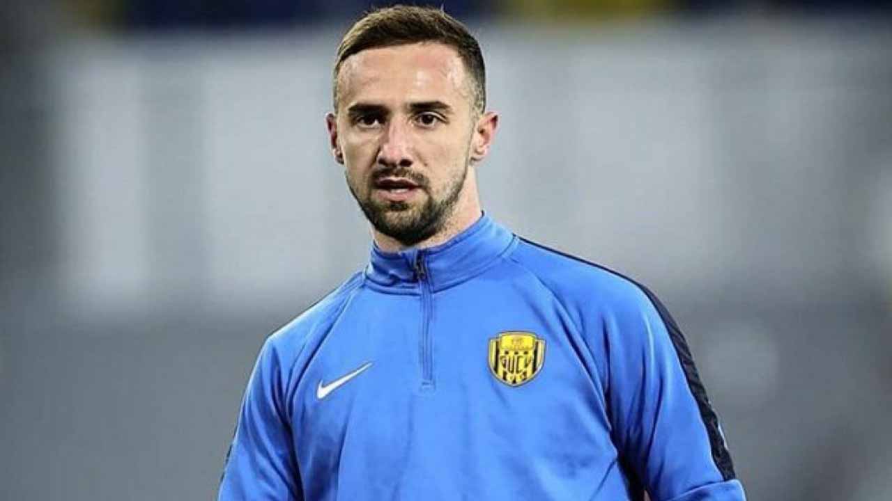 Bir dönem Ankaragücü’nde forma giyen futbolcu 27 yaşında kulüpsüz kaldı!