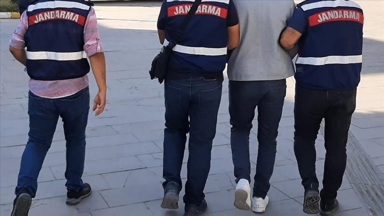 Ankara'da Jandarmadan dev yasaklı madde operasyonu: 2 kişi yakalandı