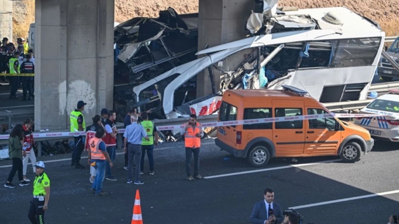 Ankara Polatlı'da kaza yapan yolcu otobüsüne ait kamera kayıtları çıktı