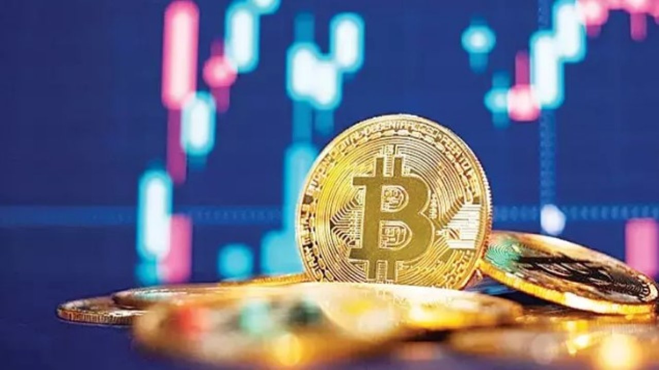 Trump geldi, Bitcoin yine rekor kırdı