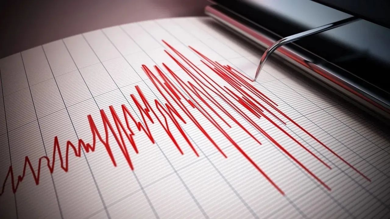 AFAD duyurdu: Gece saatlerinde korkutan deprem!